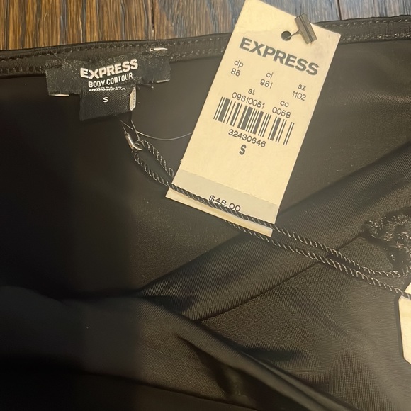 Express Body Contour Shirt - Picture 2 of 3